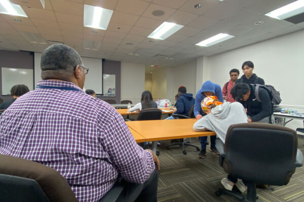 Fred-Fraizer-works-with-students-at-the-Find-your-Why-Event-as-part-of-Black-History-Month-Programming